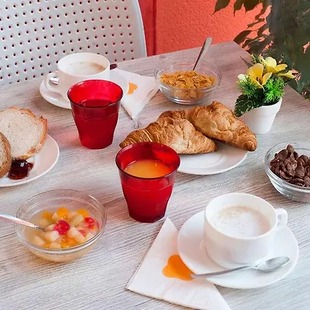 Og Access Iris Hotel *