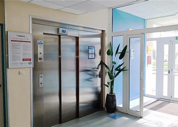 Og Access Iris Hotel