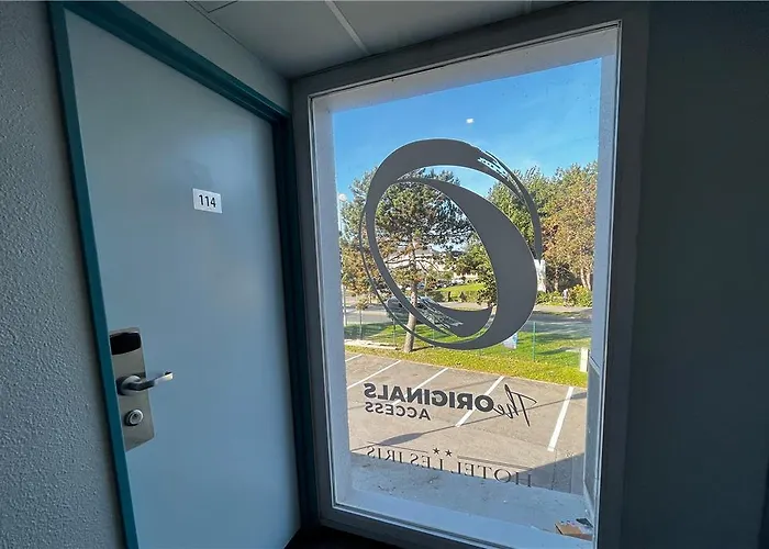 Og Access Iris Hotel *